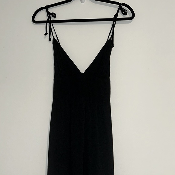 Reformation black maxi dress - Picture 3 of 9